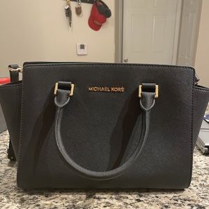 Michael Kora shoulder bag with/out wallet